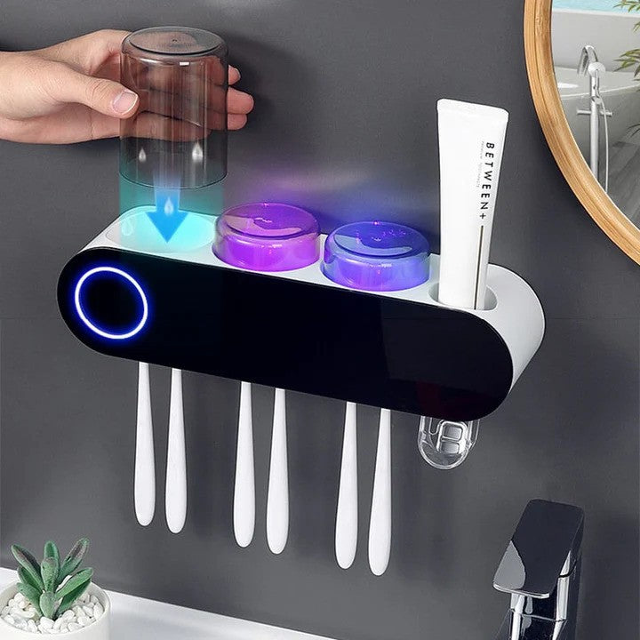 Zahnbürstenhalter mit automatischer Desinfektion | BrushDock