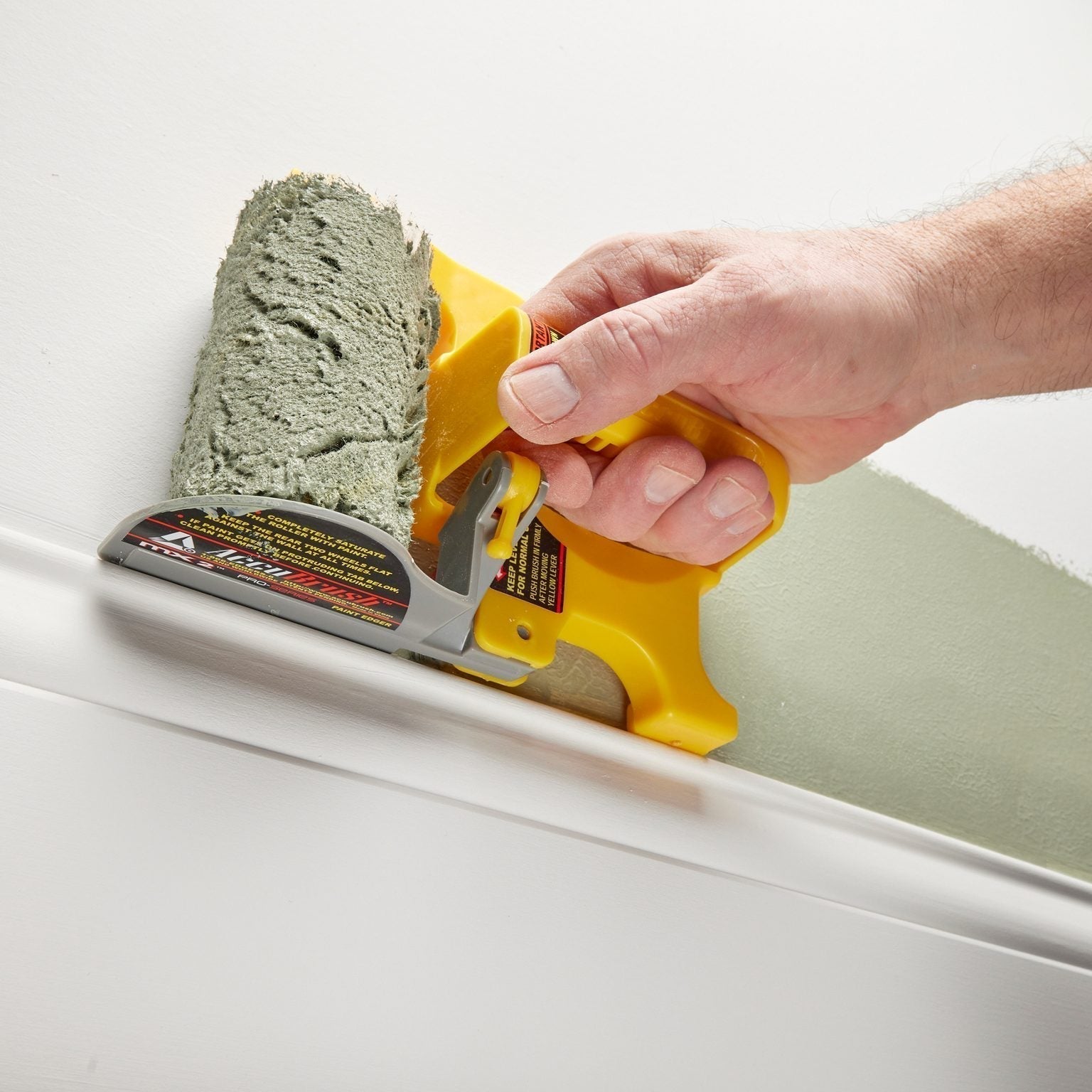 Kantenroller | Malerbedarf für präzises Malen von Kanten | PaintPro