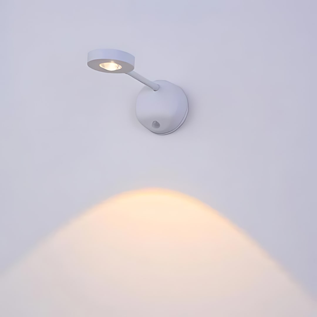 Strahl360 | Drahtloser LED-Spot mit Bewegungssensor, 360° Drehung & USB-C Aufladung