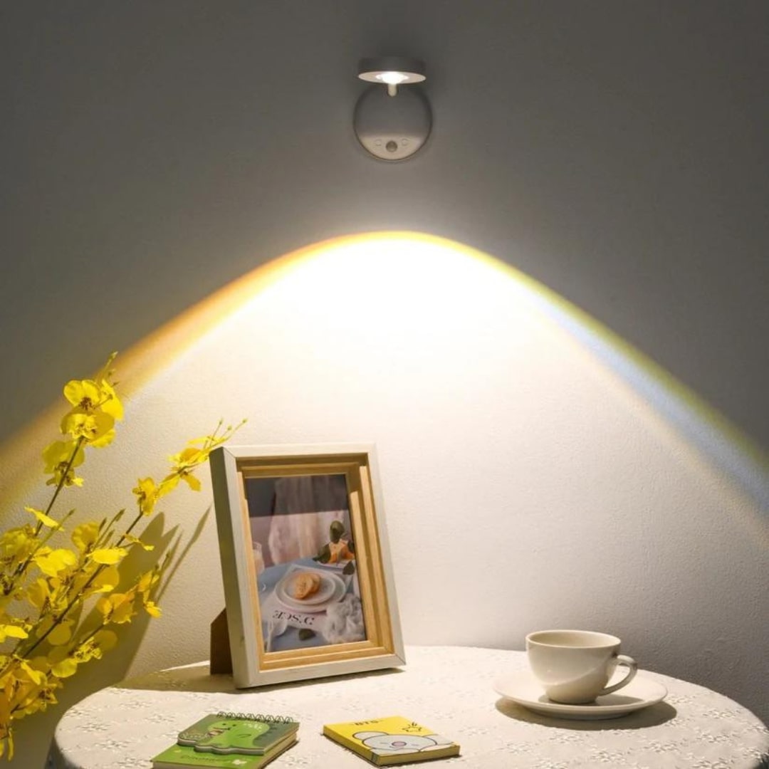 Strahl360 | Drahtloser LED-Spot mit Bewegungssensor, 360° Drehung & USB-C Aufladung