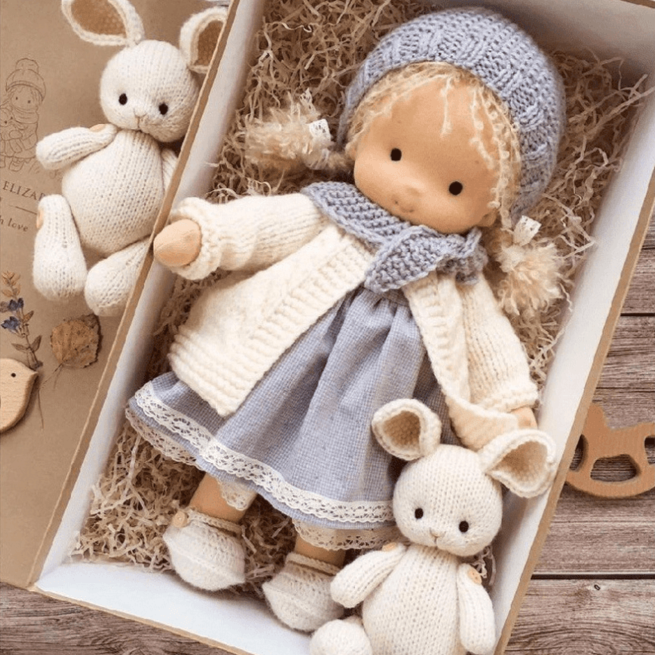 WaldorfPuppe | Handgefertigte Waldorf-Kuschelpuppe aus Naturmaterialien für Kinder
