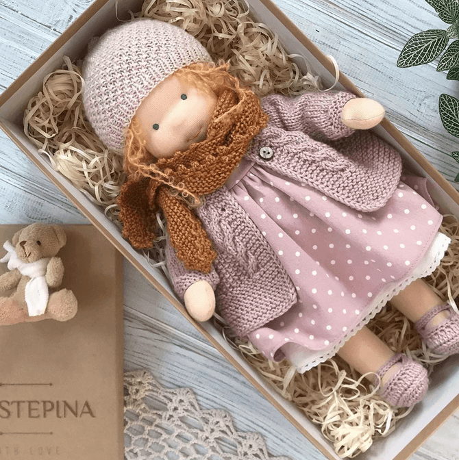 WaldorfPuppe | Handgefertigte Waldorf-Kuschelpuppe aus Naturmaterialien für Kinder